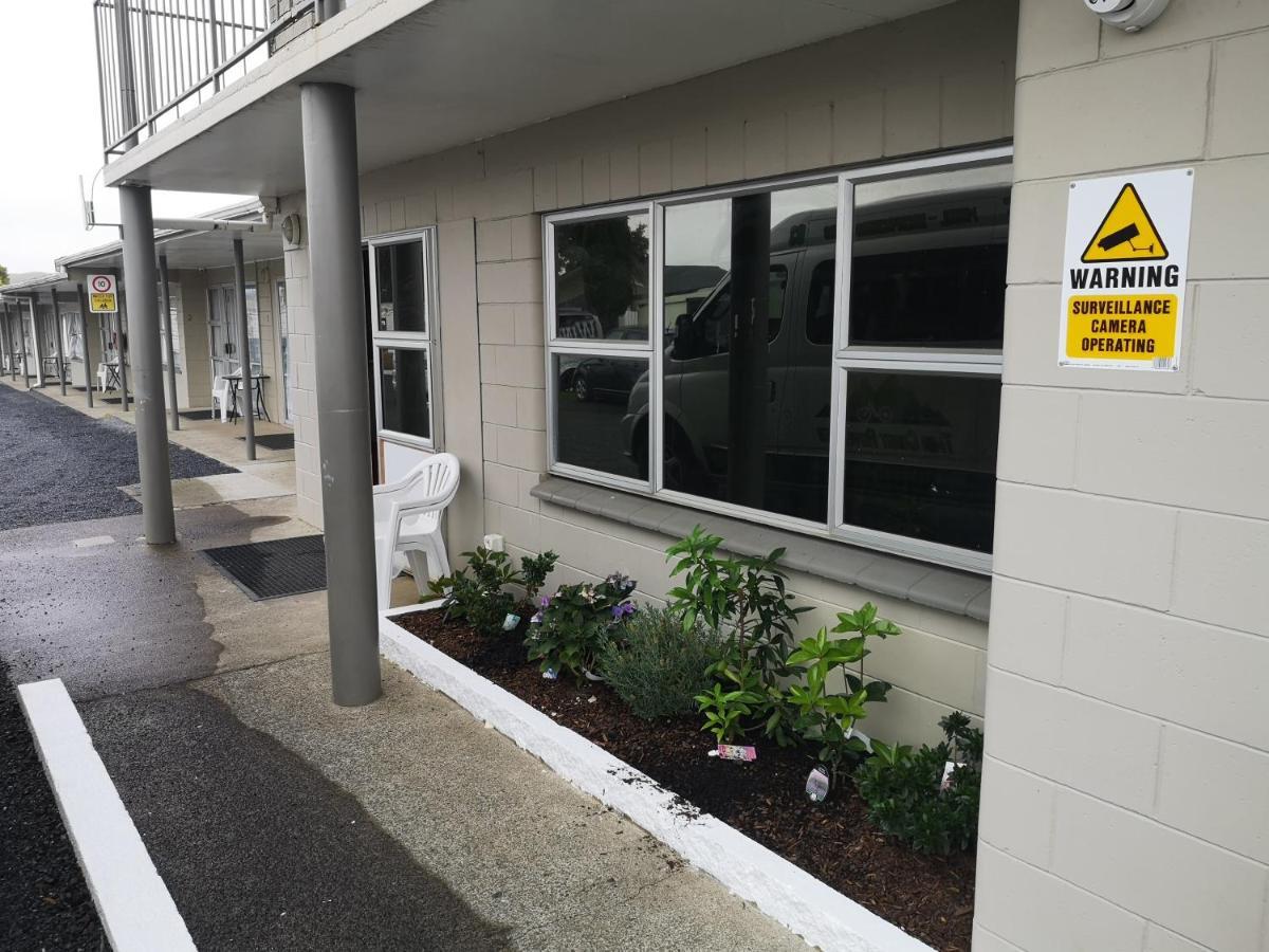 Motel Twin Coast Adventures Kaikohe Exterior foto